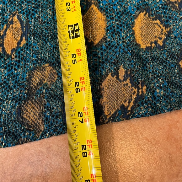 Savannah Jane Green Boho Tunic w/Embroidery, Metallic Thread, Bell Sleeves 1X - Picture 6 of 11